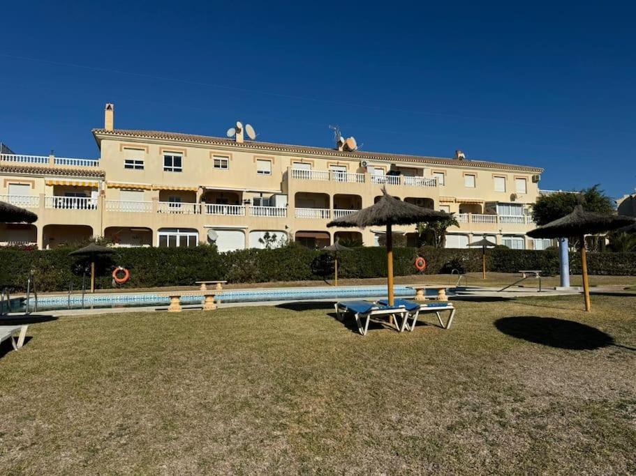 Nuevo Torrox Deluxe Beach & Piscina Exterior foto